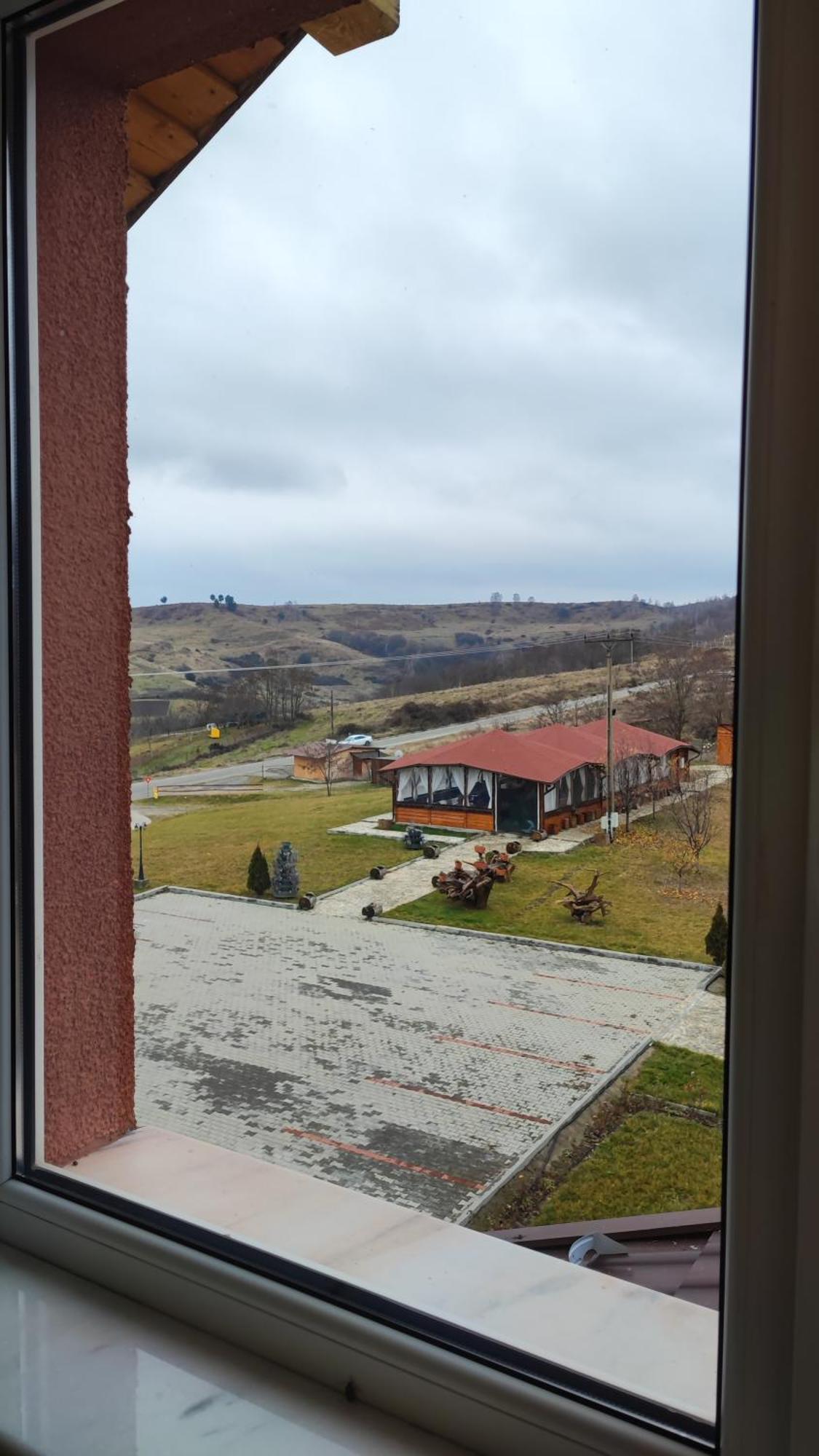 Motel Prislop Haţeg Екстериор снимка