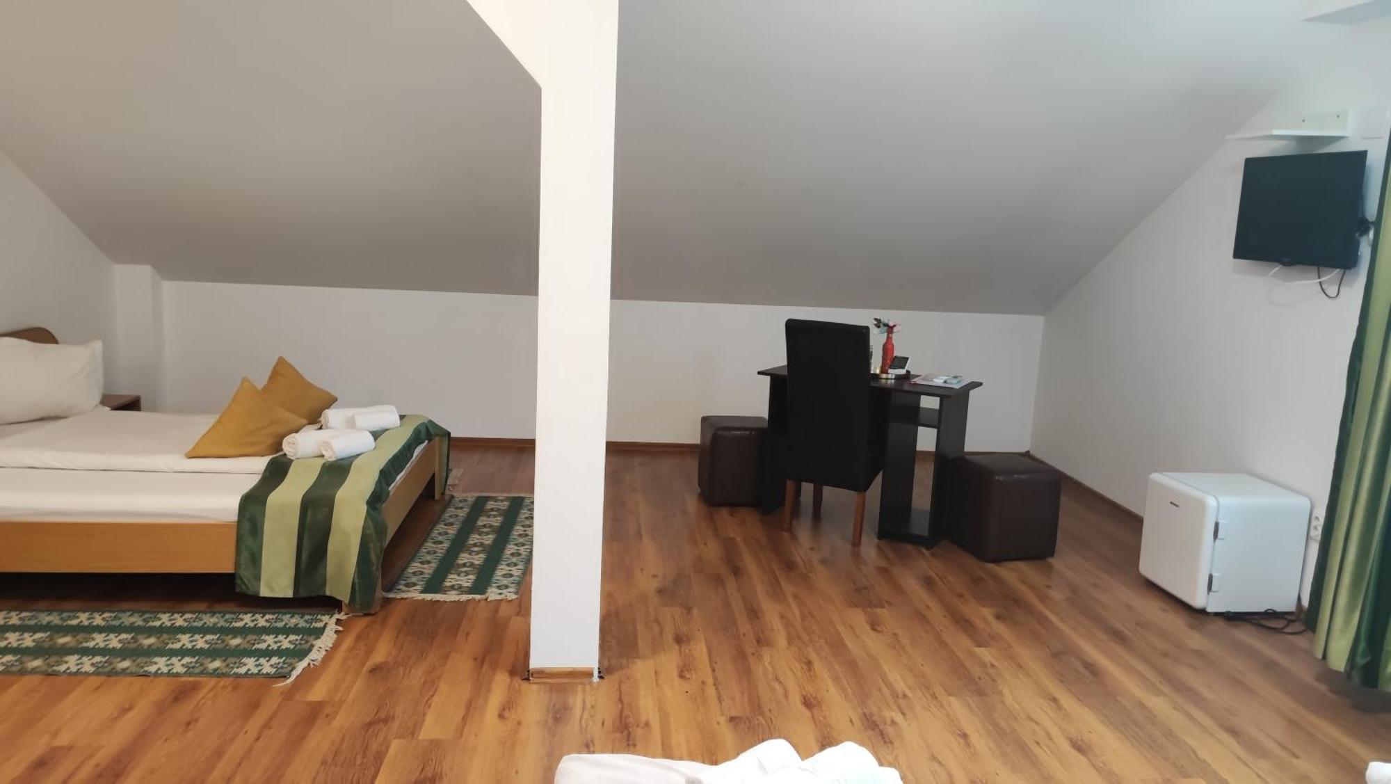 Motel Prislop Haţeg Екстериор снимка